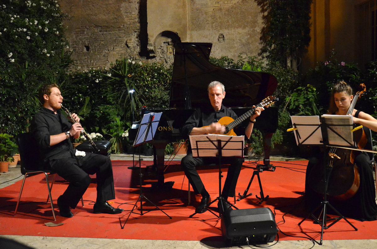 TRIO NATURA VIVA - Natura viva con oboe, chitarra e violoncello